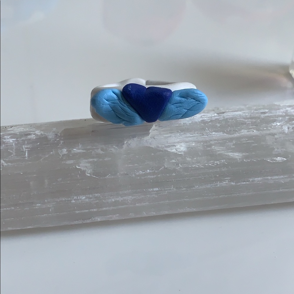 Heart flying ring
